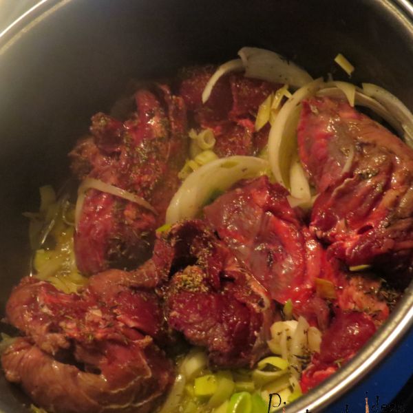 Jarrete de ternera con crema de castañas